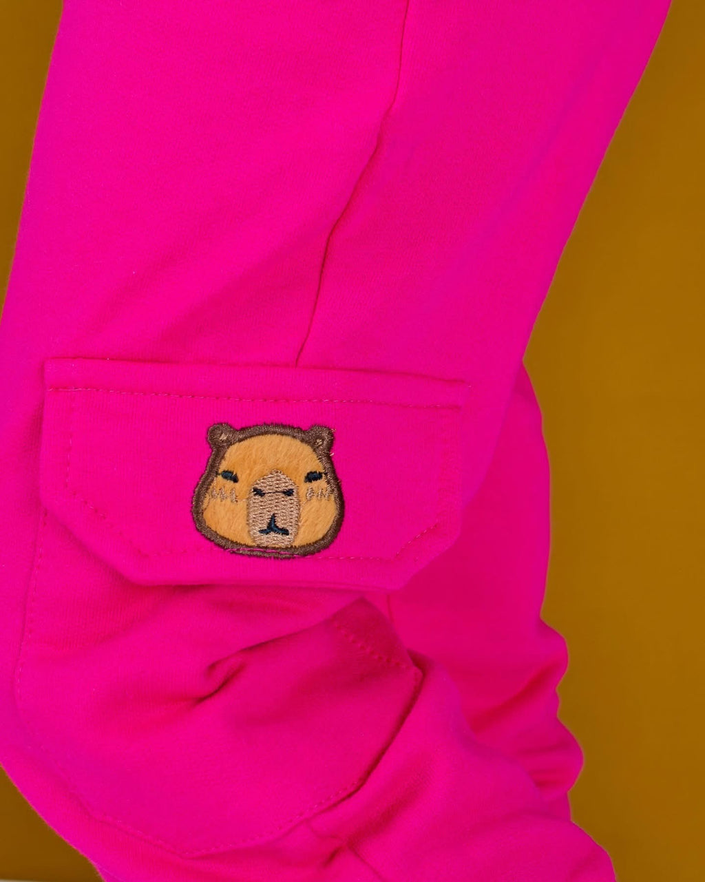 Moletom rosa capivara com zíper