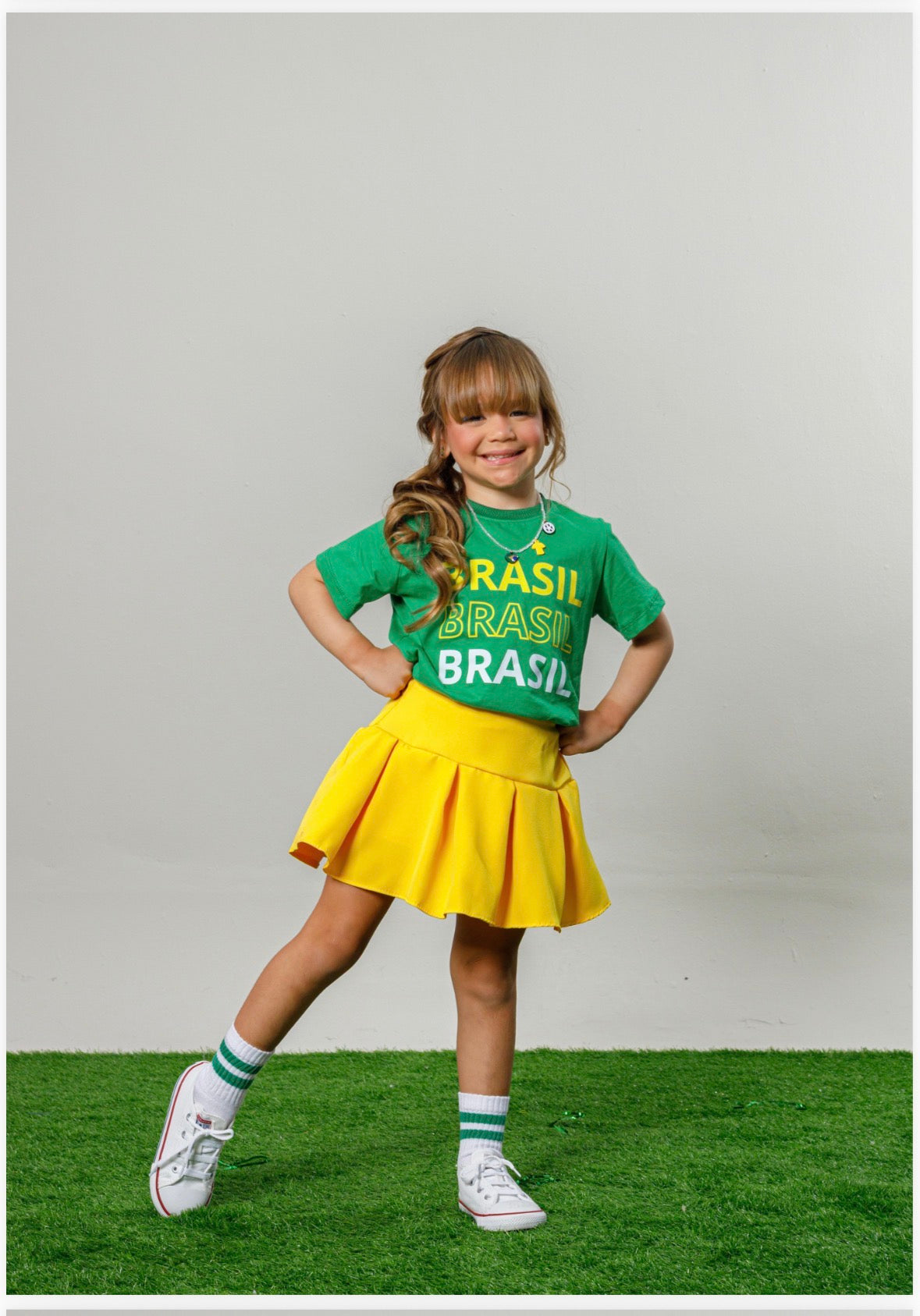 Conjunto brasil- saia com short por baixo