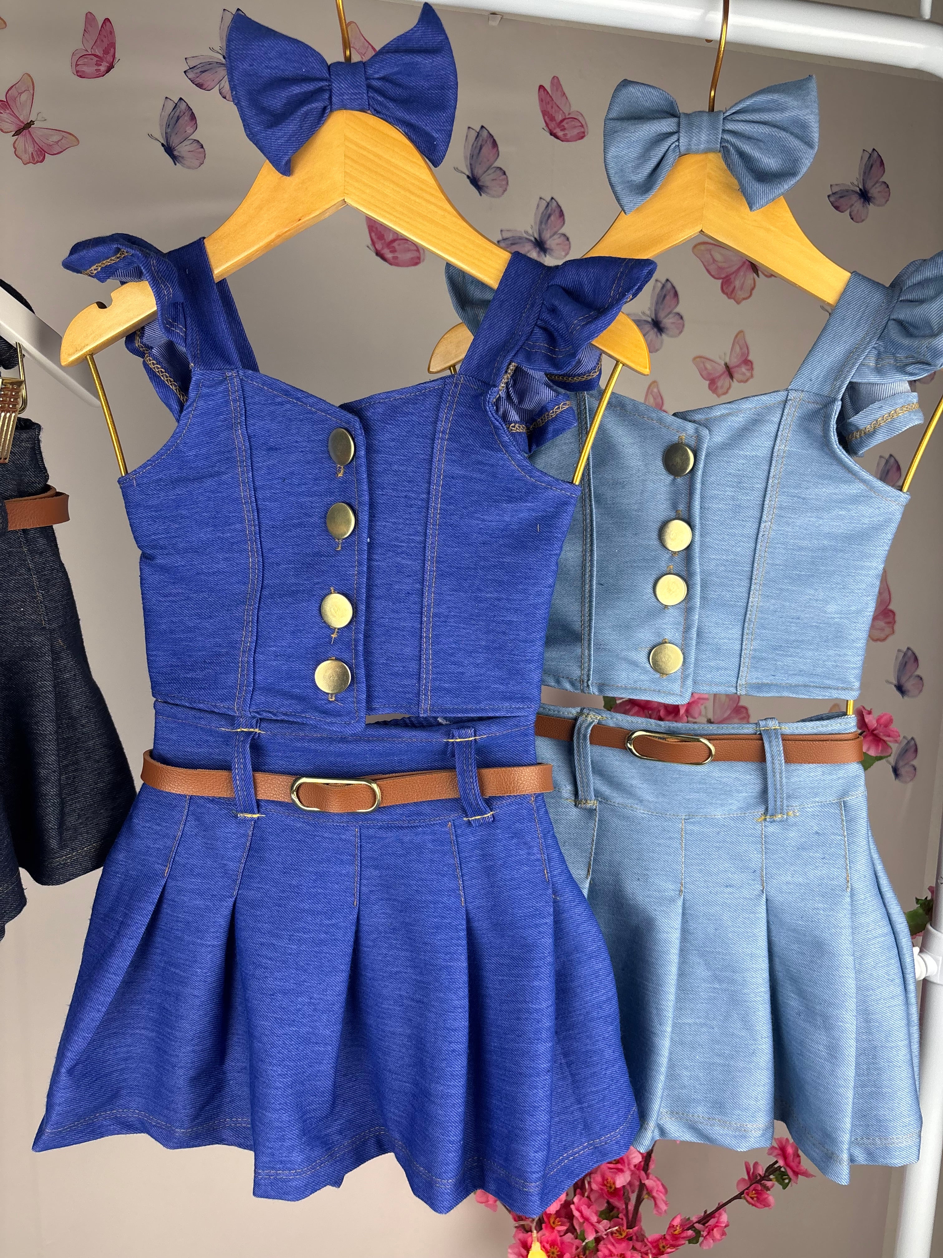 Conjunto top botões babado