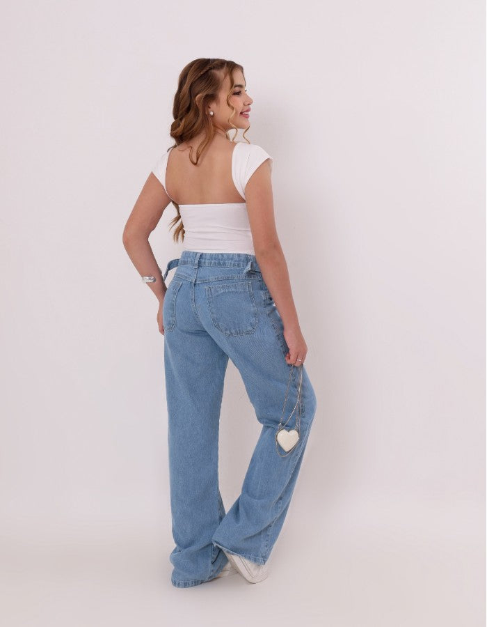 Calça Jeans Wide Leg com Fivela Regulável