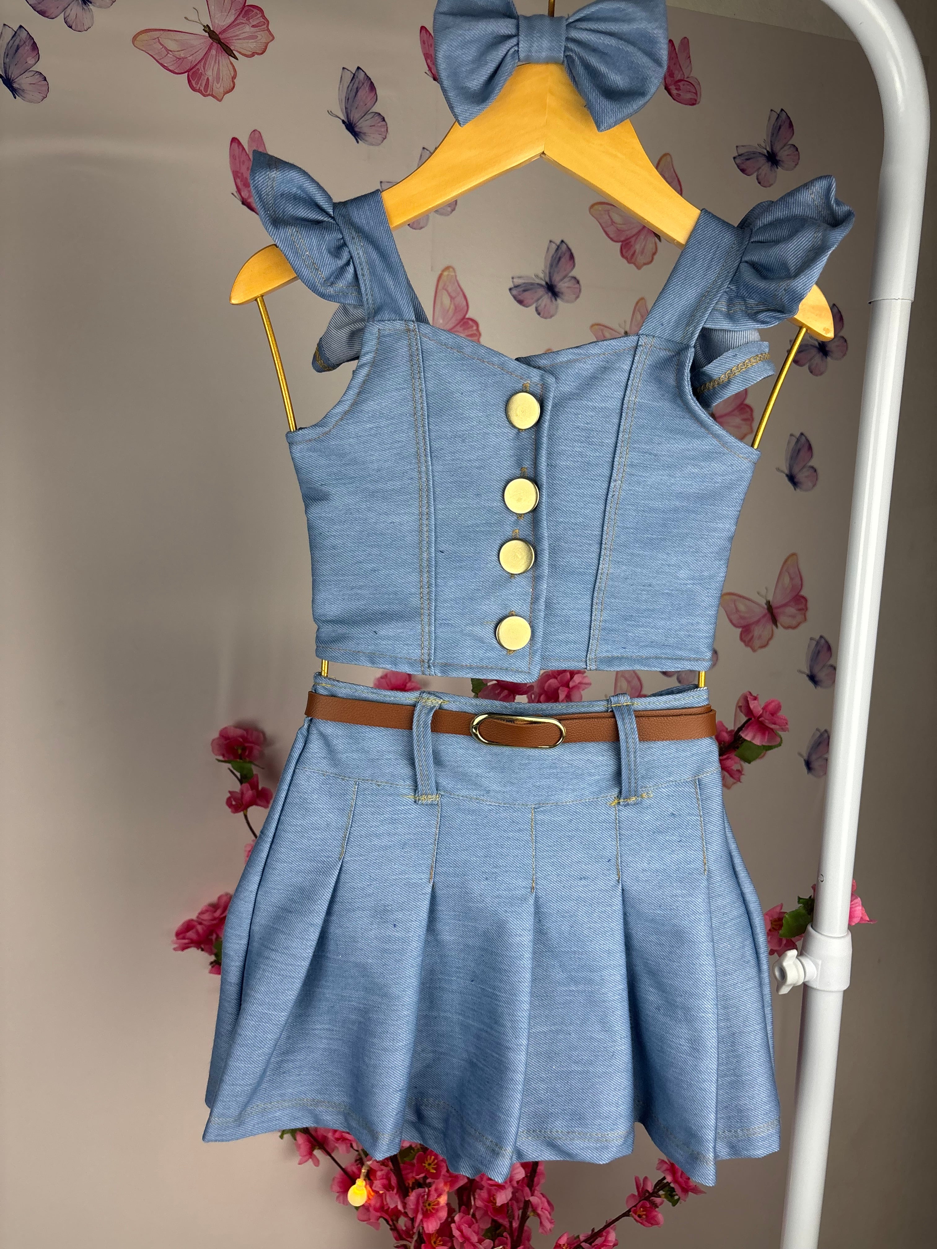 Conjunto top botões babado