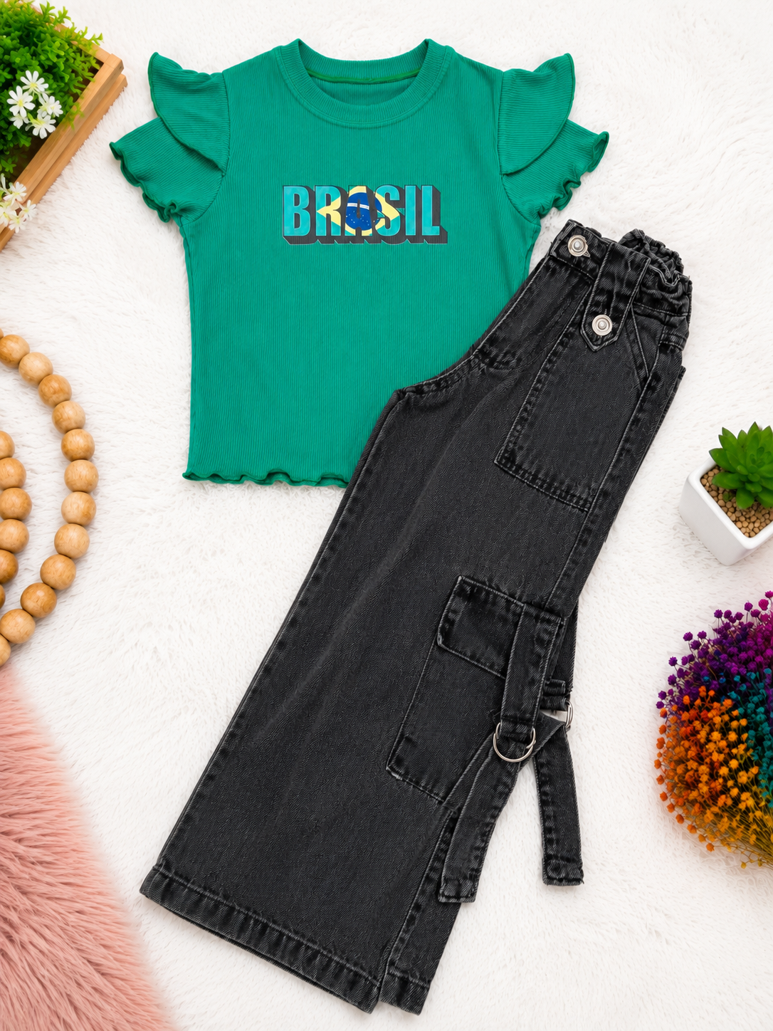 Conjunto - T-shirt Brasil e calça jeans