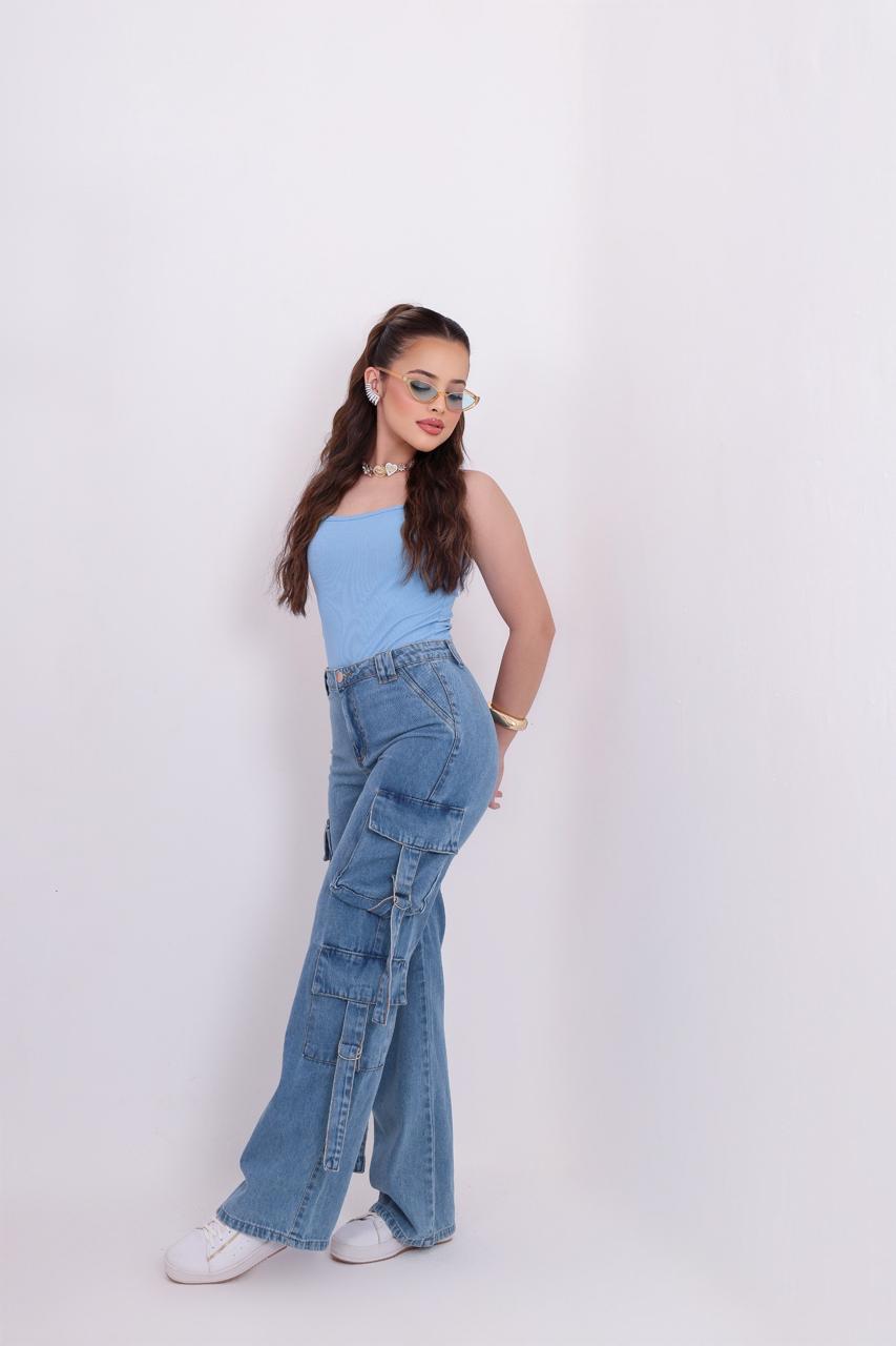 CALÇA WIDLEG BOLSO CARGO JEANS-  (Ref: 141)