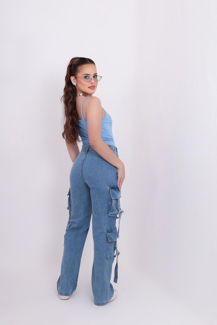 CALÇA WIDLEG BOLSO CARGO JEANS-  (Ref: 141)