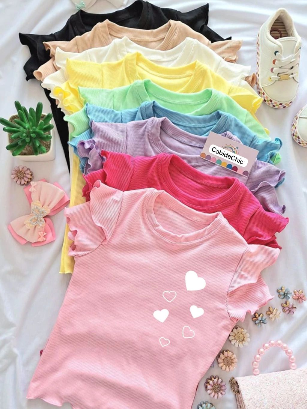 T-SHIRT  COM MANGA DUPLA  CORAÇÕES